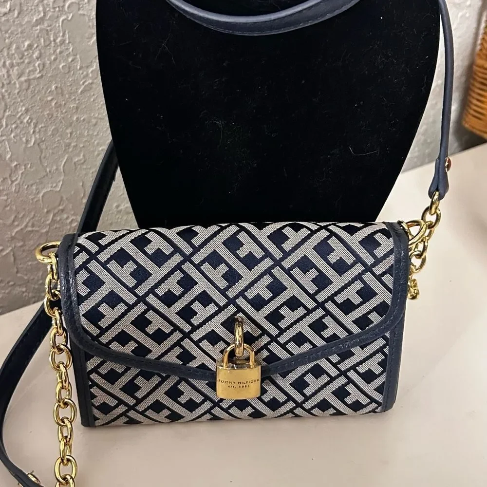 Tommy Hilfiger Monogram Crossbody | Chain Strap Shoulder Bag